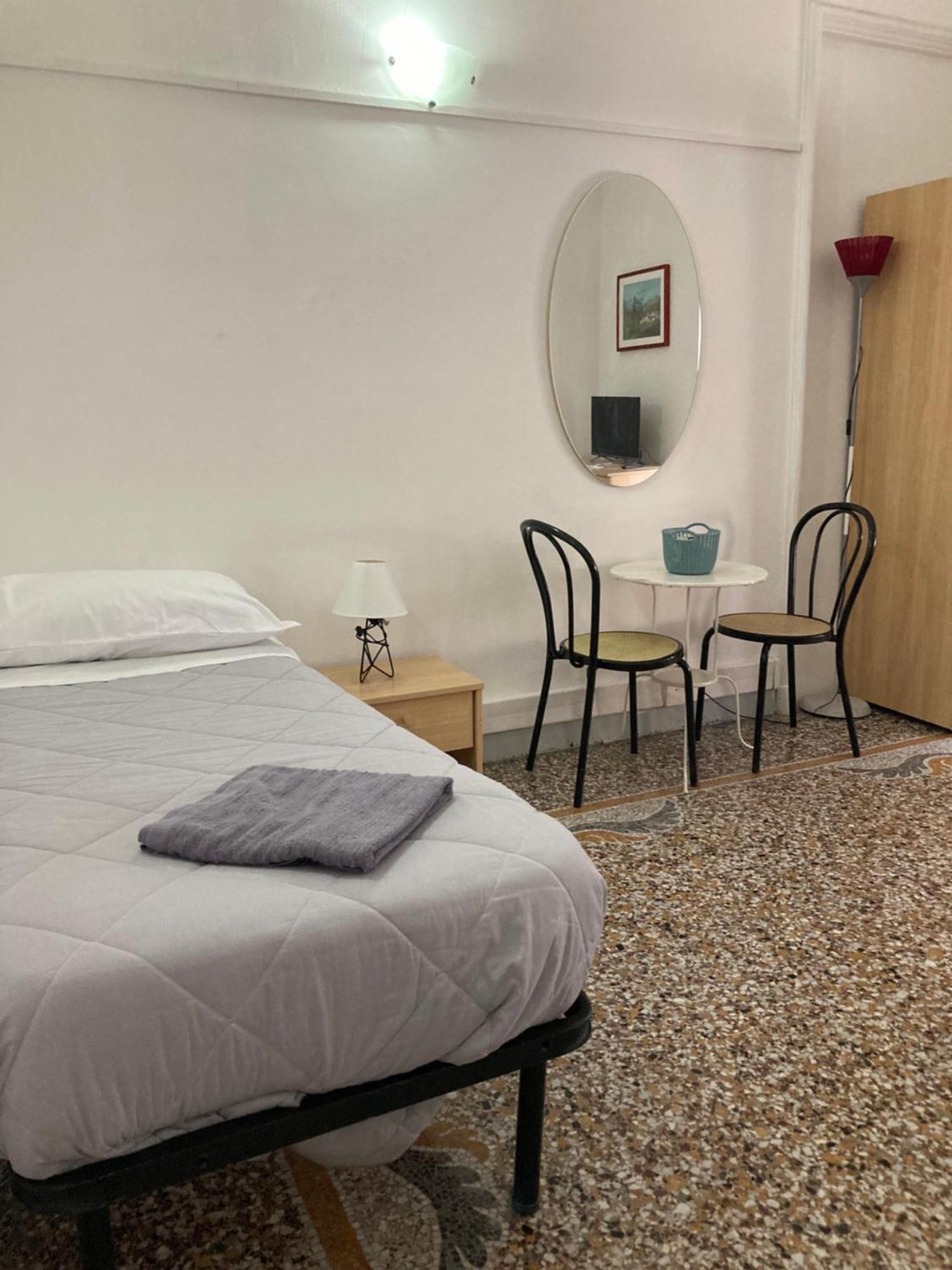 Guest House Roma Cenova Dış mekan fotoğraf