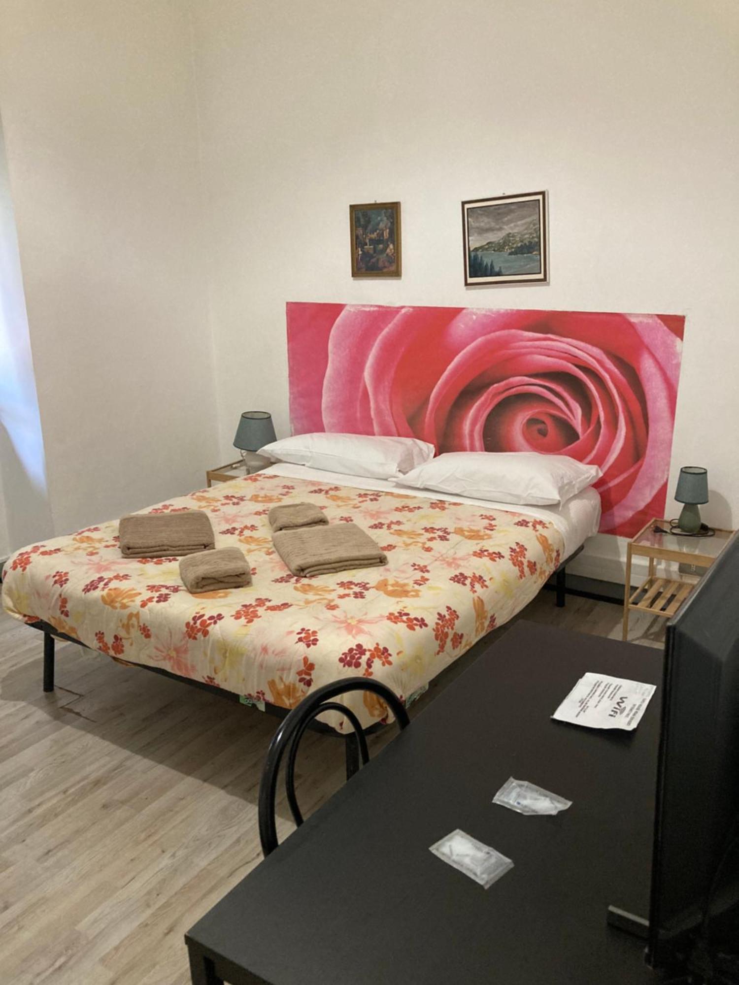 Guest House Roma Cenova Dış mekan fotoğraf